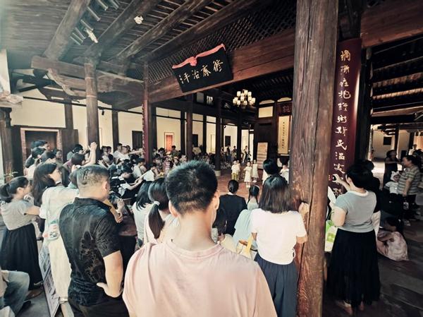 p同心育未来携手护花开pp——晋江市构建